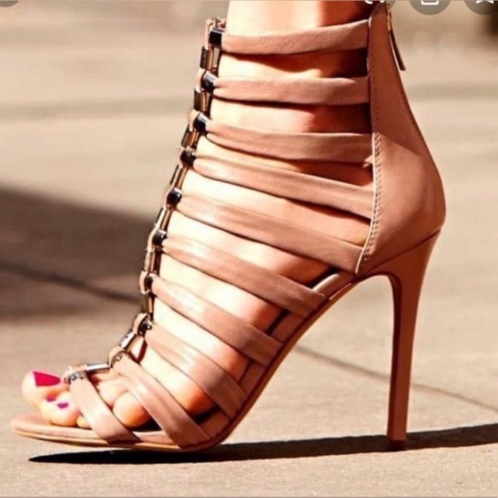 Vince Camuto Troy Gladiator Heels 6.5 Tan Leather Strappy Gold Accents Sandals - Picture 2 of 9